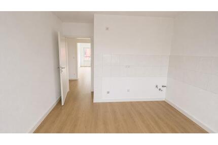 Sanierte 3ZKB Wohnung mit Balkon und Garage - Pirmasens