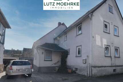 Haus zum Kaufen in Aßlar 219.000,00 € 186.35 m²