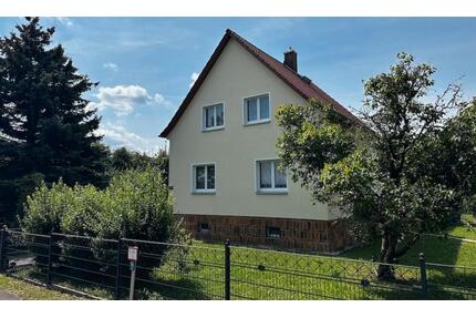 Teilsaniertes Haus am Markkleeberger See, großes Grundstück