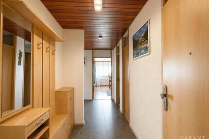 Großzügige 3 Zimmer-Wohnung mit Balkon und Stellplatz - Ostfildern Nellingen