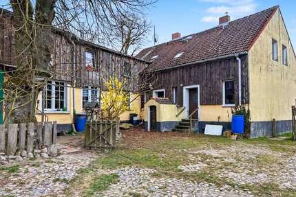Haus zum Kaufen in Stüdenitz-Schönermark 149.000,00 € 210 m²
