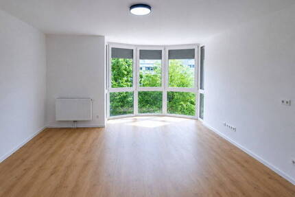 Modern kernsaniert provisionsfrei - stilvolles Wohnen mit besonderer Panorama-Fensterfront - Fürth Oberfürberg
