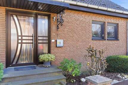 Haus zum Kaufen in Nörvenich 480.000,00 € 123.96 m²