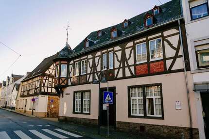 Haus zum Kaufen in Vallendar 349.000,00 € 280 m²