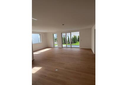 Helle 3-Zimmer-Wohnung mit schönem Garten - Germering