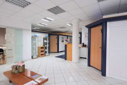 Einzelhandel in Aachen 1.600,00 € 180 m²