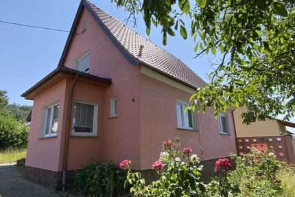 Haus zum Kaufen in Nieschütz 225.000,00 € 106.27 m²