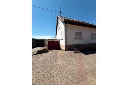 Freistehendes Haus - 160.000,00&nbsp;EUR Kaufpreis, ca.&nbsp; 100,00&nbsp;m&sup2; in Merzig (PLZ: 66663)
