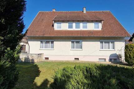 Einfamilienhaus u. DG.-Wohnung in Laiz mit viel Wohnfläche - Sigmaringen