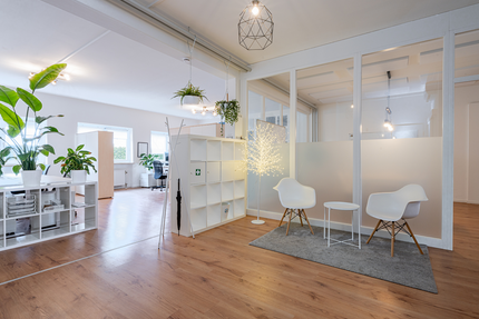 Büro in Gilching 380,00 € 4 m² - 380,00&nbsp;EUR Kaltmiete, ca.&nbsp; 4,00&nbsp;m&sup2; in Gilching (PLZ: 82205)