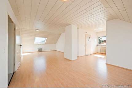 Haus zum Kaufen in Steinbach (Taunus) 779.000,00 € 315 m²