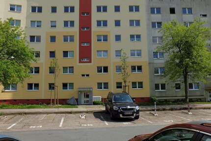 Wohnung zum Mieten in Neubrandenburg 300,00 € 69.45 m²