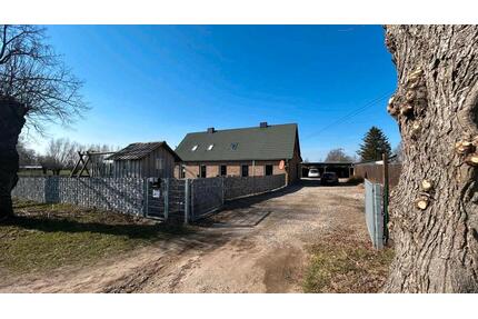 Freistehendes Einfamilienhaus mit 220qm Wohnfl. gr. Grundstück - Bützow