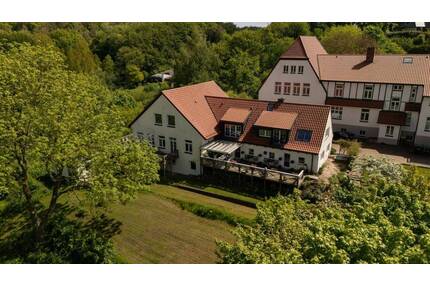Exklusives Anwesen am Friedewald - Historisches Ensemble mit luxuriösem Wohn- und Vermietungskonzept - Glücksburg (Ostsee)