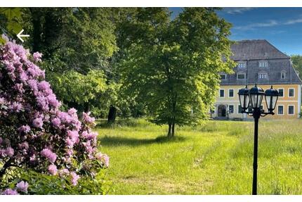 Mietwohnung 3-Raum im Schloss See mit privater Parkanlage - Niesky