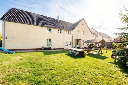 Haus zum Kaufen in Bad Dürrenberg 998.000,00 € 833 m²