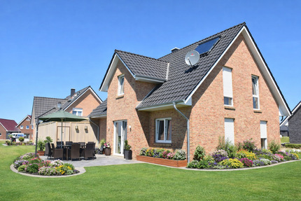 Drei-Giebel-Haus in Petersdorf - 440.100,00&nbsp;EUR Kaufpreis, ca.&nbsp; 135,00&nbsp;m&sup2;&nbsp;Wohnfl&auml;che in Bösel (PLZ: 26219) Petersdorf