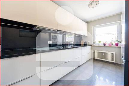 Helle 4-Zimmer-Wohnung mit hochwertiger Ausstattung, Südbalkon, Garage und XL-Keller - Wehr