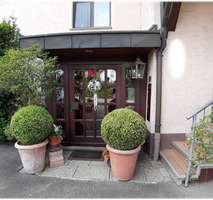 Oldtimer-, Motorrad- und Auto-Freunde aufgepasst! Schöner Wohnen und Werkstatt unter einem Dach - Mainhardt Lachweiler