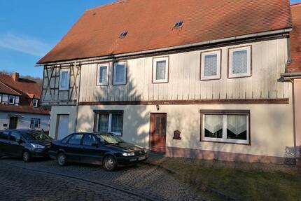 Charmantes Mehrgenerationshaus - 60.000,00&nbsp;EUR Kaufpreis, ca.&nbsp; 200,00&nbsp;m&sup2; in Mansfeld (PLZ: 06343)
