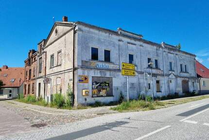 Für Investoren: Mehrfamilienhaus zur Sanierung oder Abriss und Neubau - Garz/Rügen