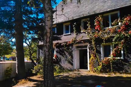 Kleiner ehemaliger Bauernhof mit großem Garten zu vermieten - Hallenberg