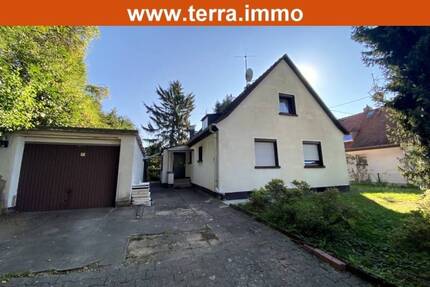 Haus (6 Zi.,möbliert) mit 2 Stellplätzen und Garten - nur für Firmen! - Frankfurt am Main Sossenheim