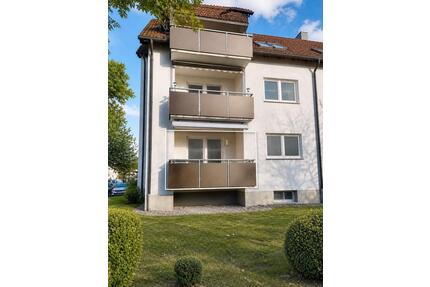 Moderne 2-Zi.-EG-Wohnung mit Balkon & Stellplatz – sofort Frei - Neuenmarkt