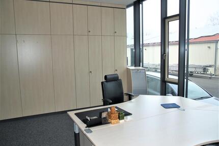 Bürofläche und Ausstellungsfläche zu vermieten - Mietingen