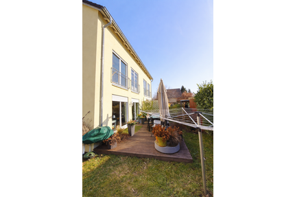 Haus zum Mieten in Radebeul 1.400,00 € 140 m²