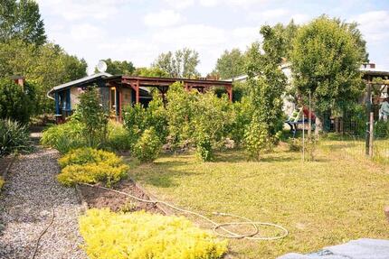 Kleingarten in Hirschfeld - 1.000,00&nbsp;EUR Kaltmiete, ca.&nbsp; 0,00&nbsp;m&sup2; in Röderland (PLZ: 04932)