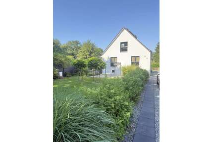 Haus zum Mieten in Langenhagen 1.499,00 € 170 m²