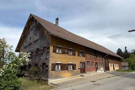 Haus zum Kaufen in Isny im Allgäu 550.000,00 € 224 m²