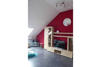 Röpke + Partner Immobilien: Attraktives Dachgeschoss auf dem Pforzheimer Sonnenhof!