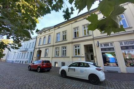Wunderschöne Altbauwohnung in der Innenstadt zu vermieten! - Güstrow