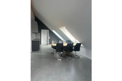 Helle moderne 85m2 NF Dachgeschoss Wohnung Warmmiete - Ebersburg