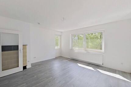 **FRISCH RENOVIERT** Helle 3-Zimmer-Wohnung mit BALKON und modernem Wannenbad - Diepholz
