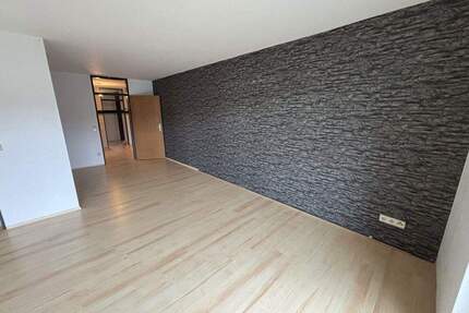 Großzügige 3-Zimmer-Wohnung (103 m²) mit Aufzug, Küche & Tiefgarage - Aalen-Wasseralfingen