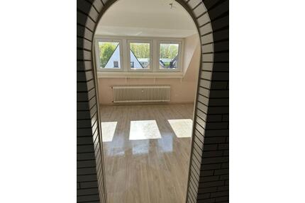 Wohnung mit eigenem Garten - 950,00&nbsp;EUR Kaltmiete, ca.&nbsp; 85,00&nbsp;m&sup2; in Dortmund (PLZ: 44229) Hombruch