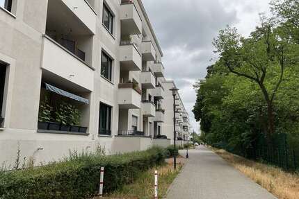 Wohnung zum Mieten in Berlin 1.116,96 € 93.08 m²