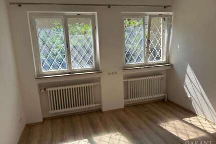 Wohnung zum Mieten in Stuttgart 425,00 € 14 m²