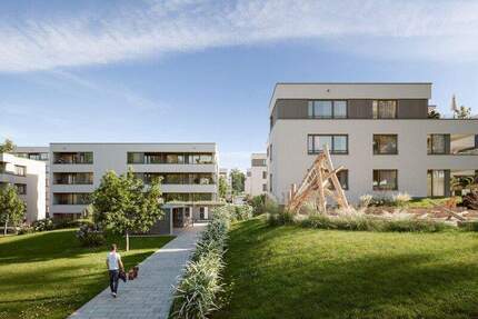 Seniorengerechtes Wohnen mit Komfort-3-Zimmerwohnung mit Gartenanteil - Ludwigsburg Mitte