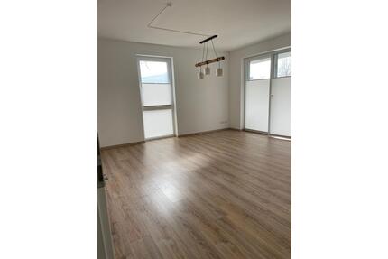 3-Raum Wohnung Altefähr Rügen - 1.260,00&nbsp;EUR Kaltmiete, ca.&nbsp; 91,00&nbsp;m&sup2; in Stralsund (PLZ: 18439)