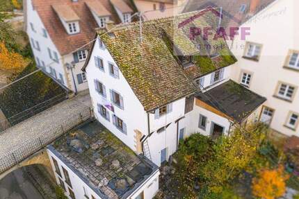 Zuhause ankommen im Herzen von Tengen! Historisches Haus mit Potential + Charme sucht neuen Besitzer