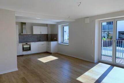 Moderne 3,5-Zimmer-Wohnung (88 m²) mit Aufzug & Balkon im Zentrum - Illertissen