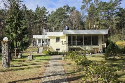 Haus zum Kaufen in Borkheide 753.000,00 € 280 m²
