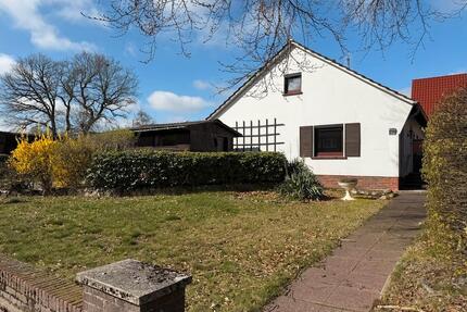 Charmantes Einfamilienhaus - 189.000,00&nbsp;EUR Kaufpreis, ca.&nbsp; 84,00&nbsp;m&sup2; in Rastede (PLZ: 26180)