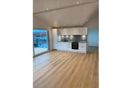 Moderne 2,5-Zimmer-Wohnung mit Balkon - Dettighofen