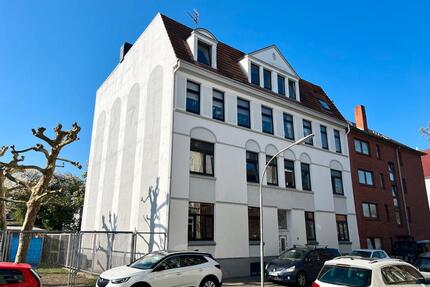 Lichtdurchfluteter Altbau in Heppens: 3 Zi. + Balkon - Wilhelmshaven