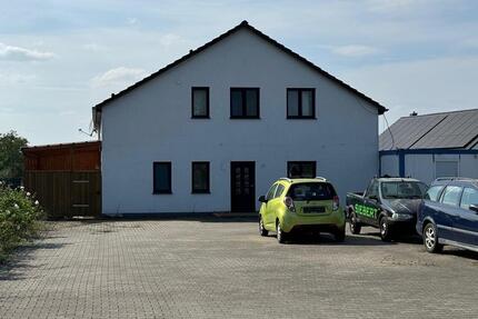 Mehrzweck- Immobilie: Wohnhaus mit Werkstatt und Garten - Zörbig